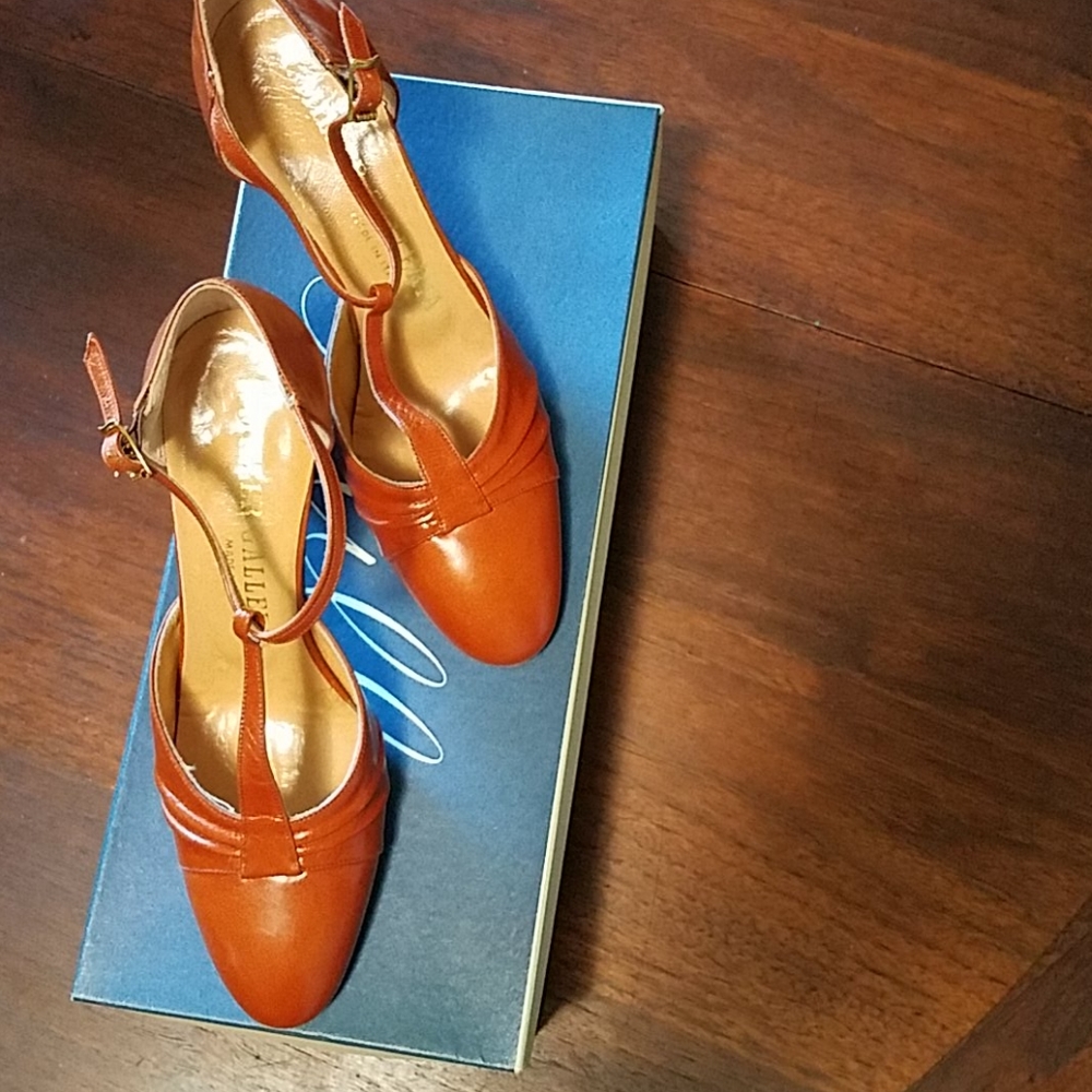 Shoes - Picture 2 of 2